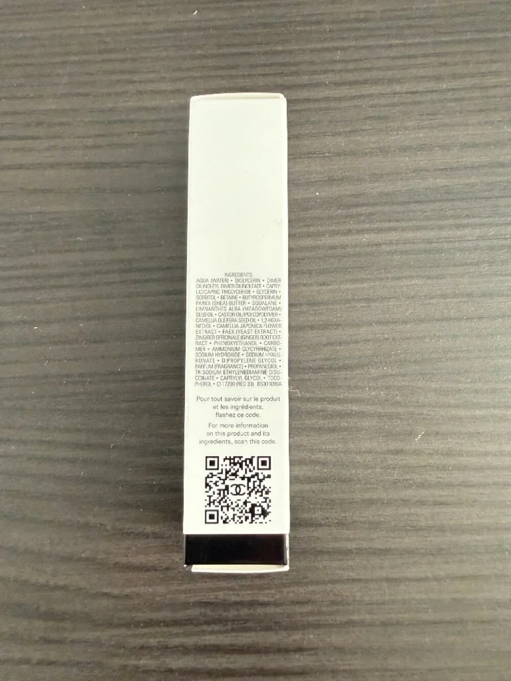 Chanel Hydra Beauty Micro Sérum Lèvres intense hydrating replenishing lip serum.